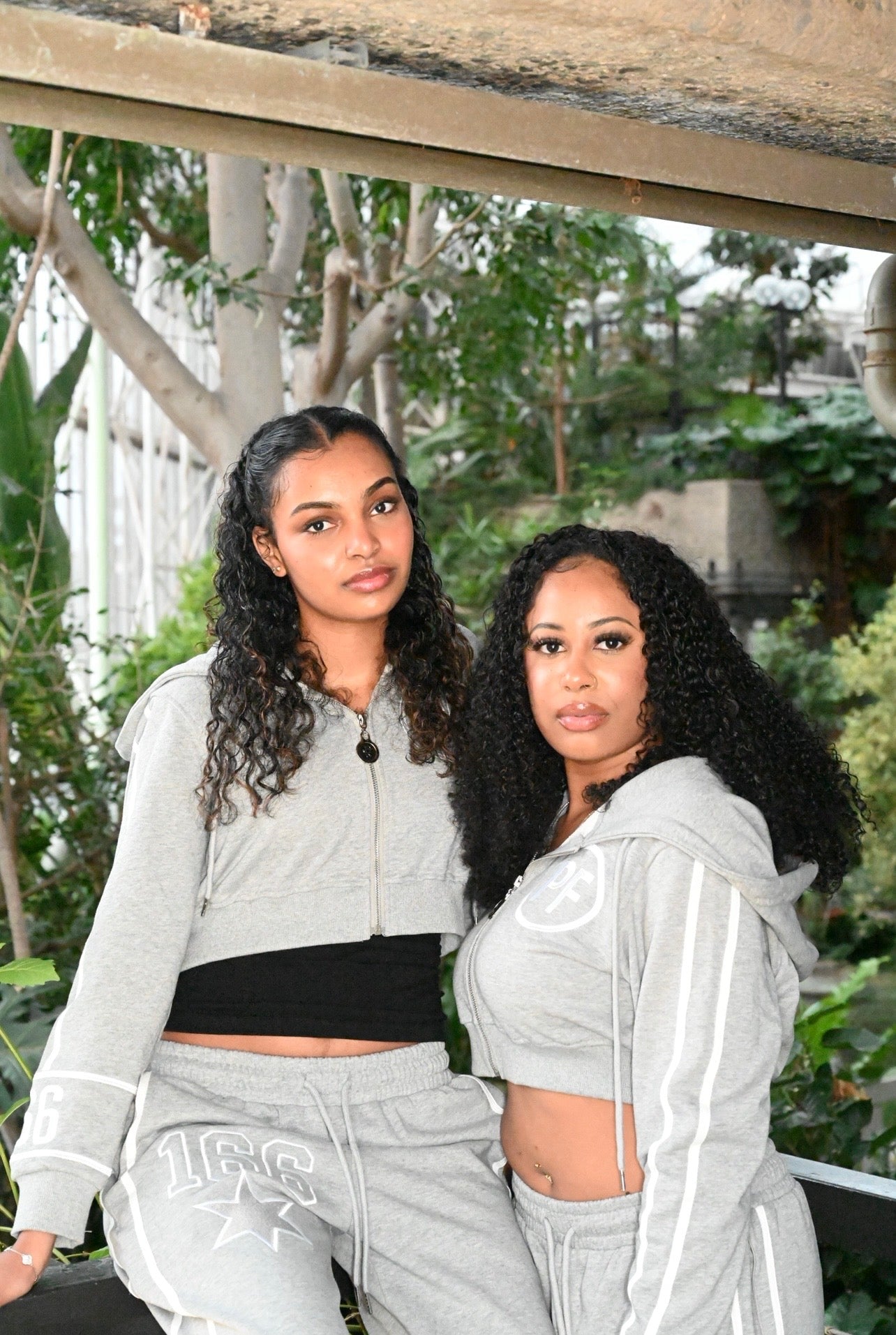 GROUND CONTROL – ASCENT CROPPED HOODIE